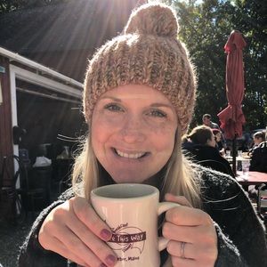 Meet your Posher, Caitlyn